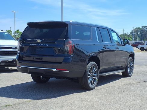 New 2026 Chevrolet Suburban LS w/ LS Custom Edition AWD/4WD image 3