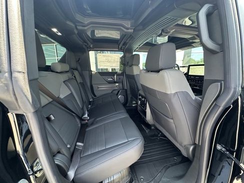 New 2025 GMC Hummer EV 2X image 30