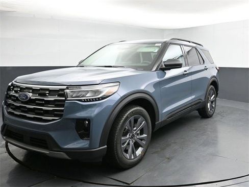 New 2026 Ford Explorer Active w/ Active Comfort Package image 7