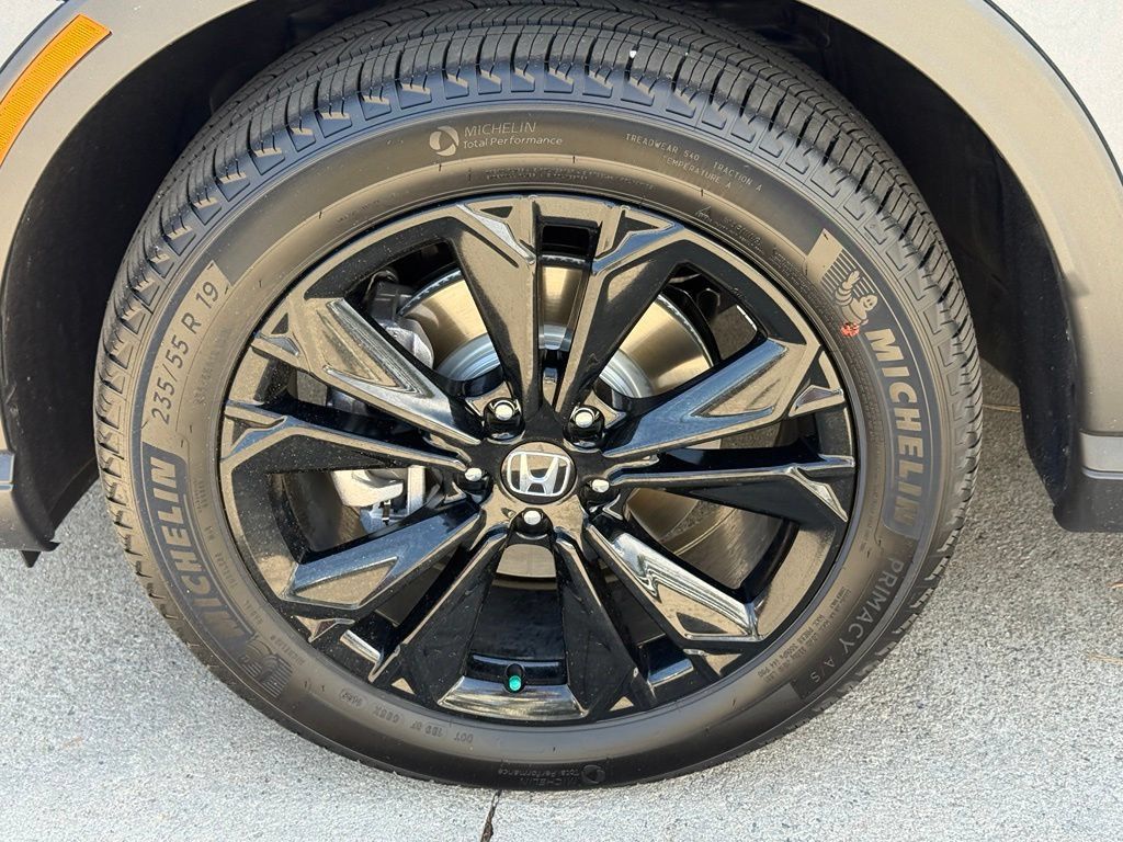 Certified 2026 Honda CR-V Sport Touring image 12
