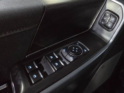 Used 2024 Ford F150 Lariat image 34