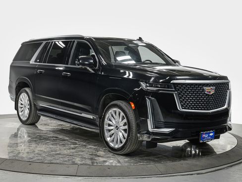 Used 2023 Cadillac Escalade ESV Luxury RWD image 9