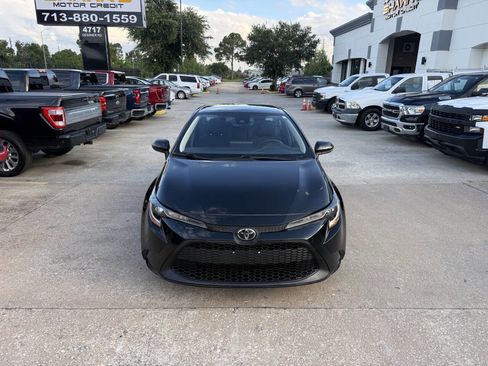 Used 2022 Toyota Corolla LE FWD image 32