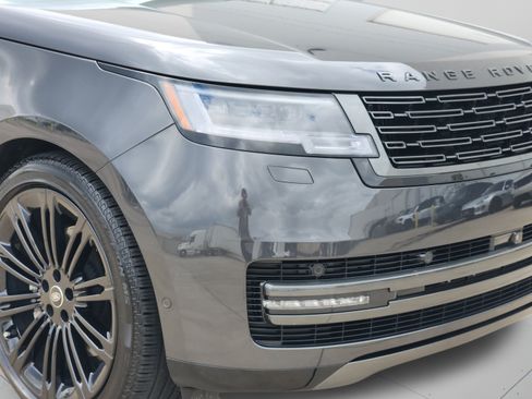 Used 2025 Land Rover Range Rover SE AWD/4WD image 31