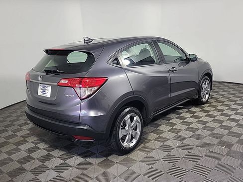 Certified 2022 Honda HR-V LX image 3