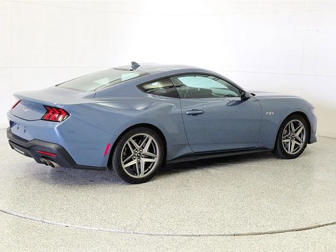 Used 2025 Ford Mustang GT RWD image 7