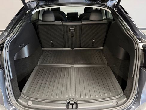 Used 2021 Tesla Model Y Long Range image 18