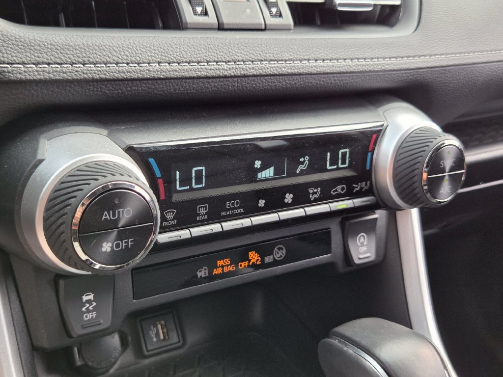 Certified 2025 Toyota RAV4 XLE Premium FWD image 21