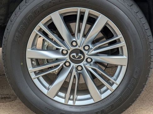 Used 2022 INFINITI QX80 Luxe w/ Cargo Package AWD/4WD image 10