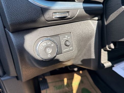 Used 2016 Chevrolet Traverse LT AWD/4WD image 25