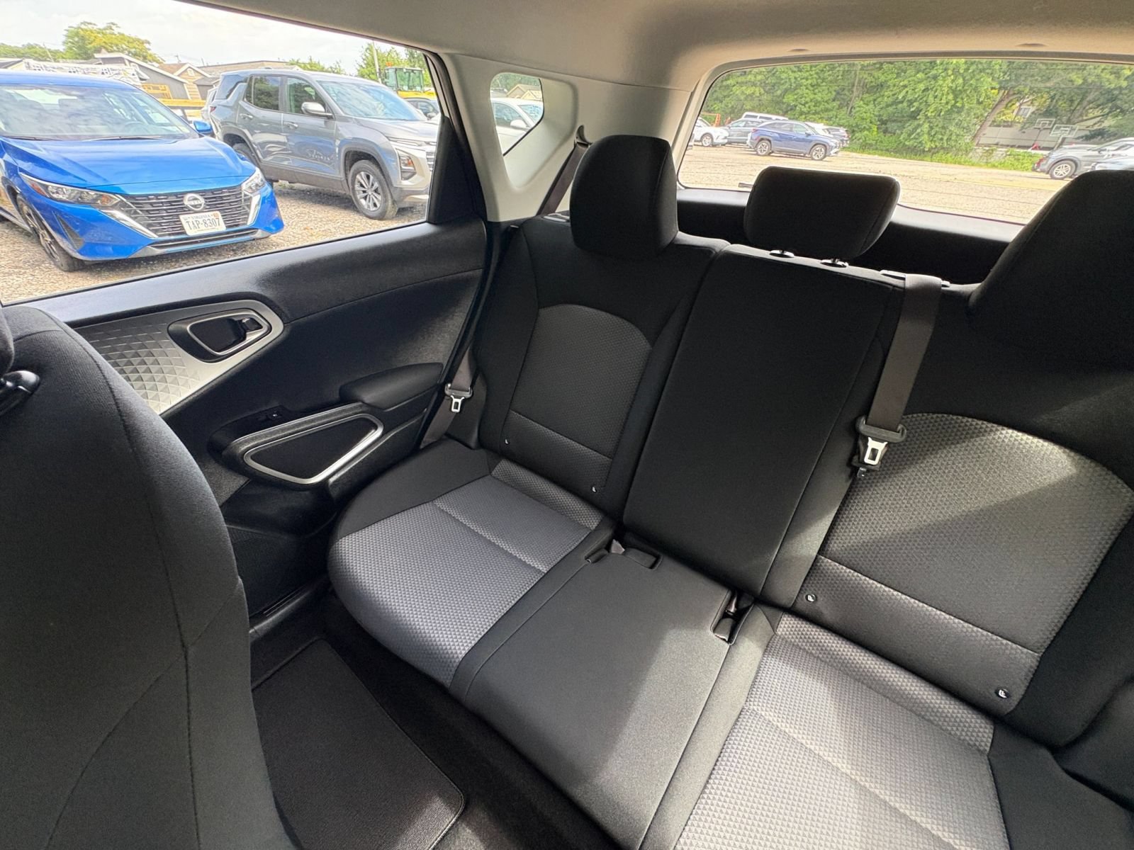 Used 2025 Kia Soul LX w/ LX Technology Package FWD image 34