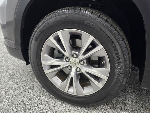 Used 2015 Toyota Highlander XLE FWD image 33