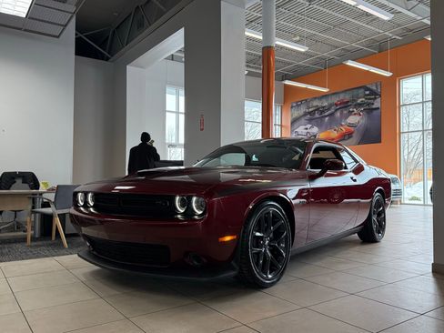 Used 2023 Dodge Challenger R/T w/ Blacktop Package image 1