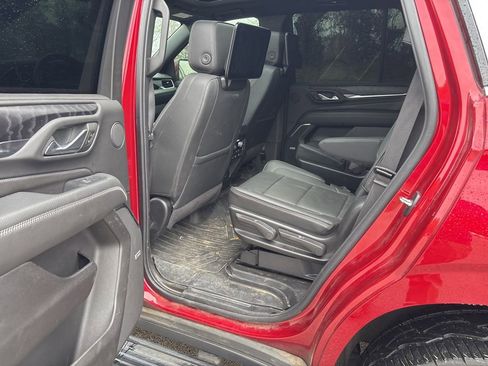 Used 2024 GMC Yukon Denali w/ Advanced Technology Package image 19