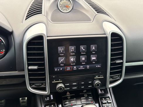 Used 2017 Porsche Cayenne S AWD/4WD image 17