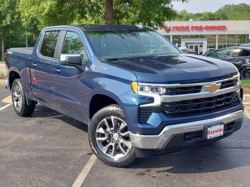 Used 2023 Chevrolet Silverado 1500 LT AWD/4WD image 2