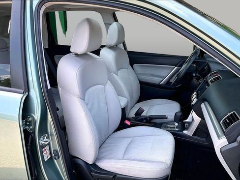 Used 2017 Subaru Forester 2.5i Premium w/ All-Weather Package AWD/4WD image 7