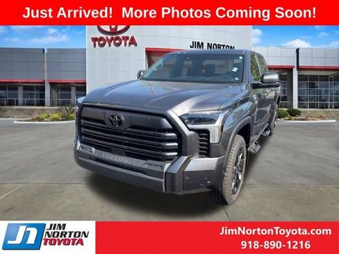 Used 2025 Toyota Tundra SR5 w/ SR5 Premium Package RWD image 9