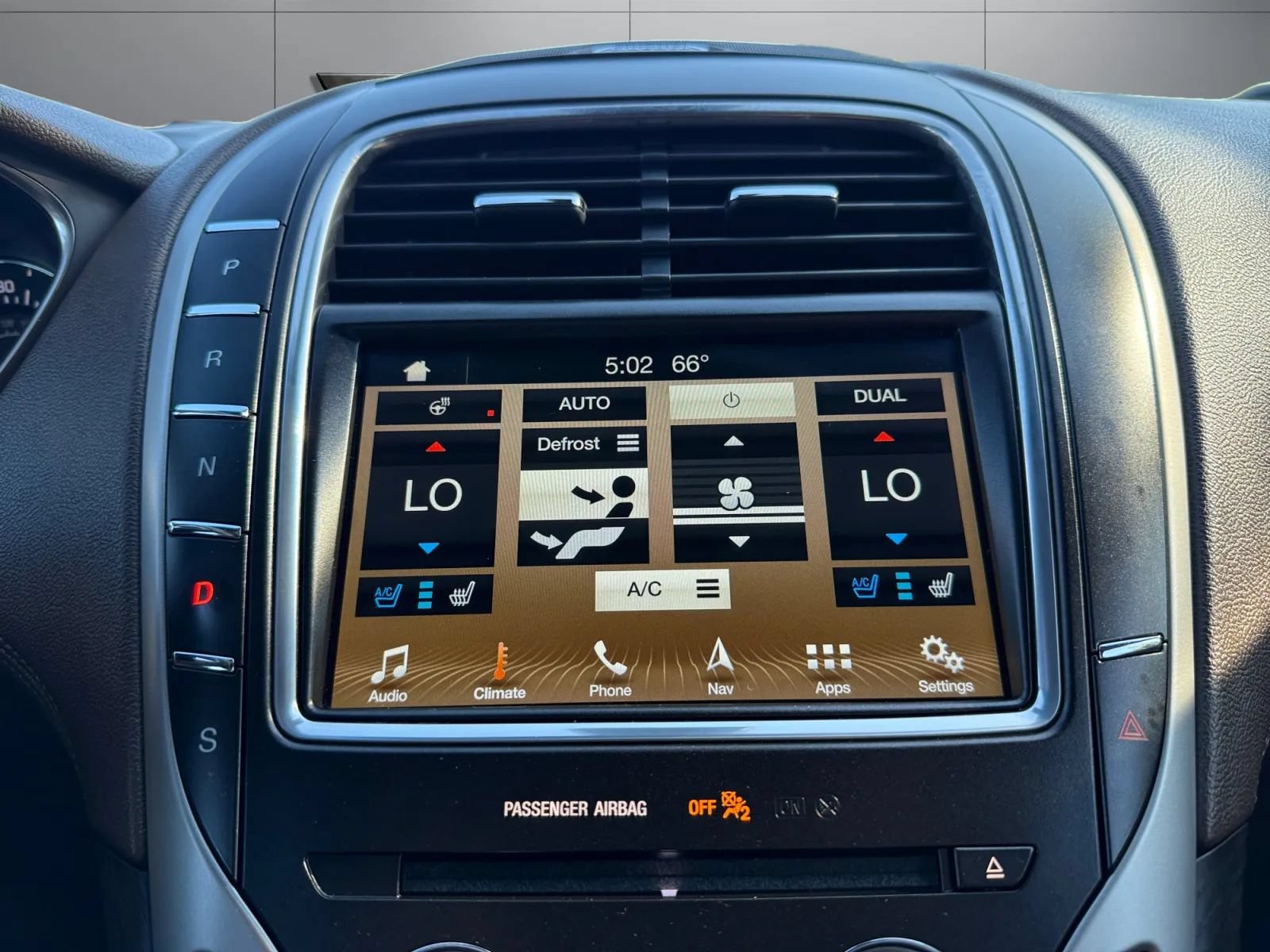 Used 2018 Lincoln MKX Reserve w/ Lincoln MKX Climate Package AWD/4WD image 33