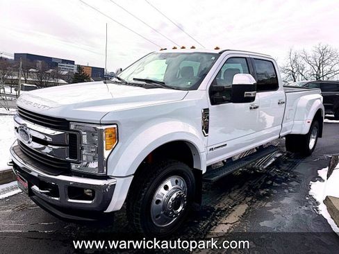 Used 2017 Ford F450 XLT w/ XLT Premium Package image 24