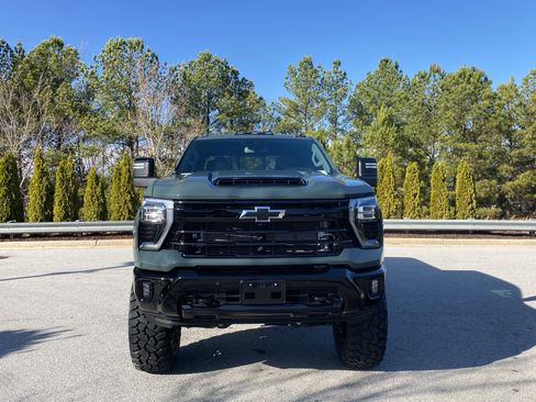 Used 2025 Chevrolet Silverado 3500 LTZ w/ Trail Boss Package image 13