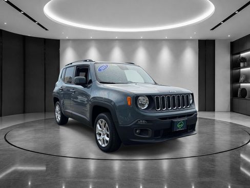 Used 2017 Jeep Renegade Latitude w/ Cold Weather Group AWD/4WD image 2