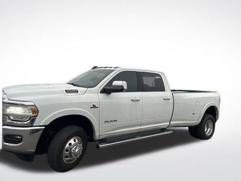Used 2020 RAM 3500 Laramie image 3