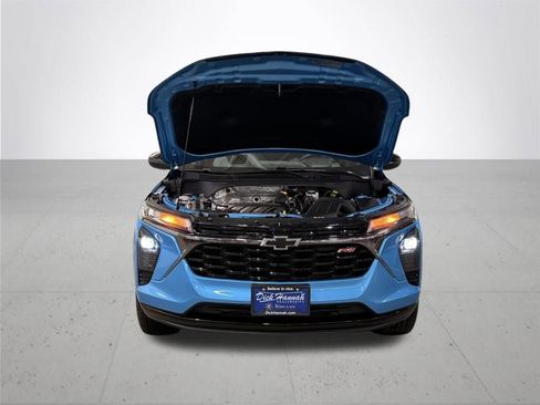 Used 2025 Chevrolet Trax RS w/ Driver Confidence Package image 5