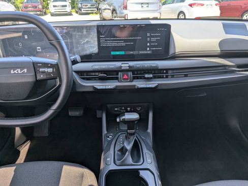 Certified 2025 Kia K4 EX FWD image 16