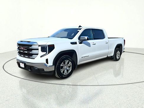 Used 2023 GMC Sierra 1500 SLE AWD/4WD image 4
