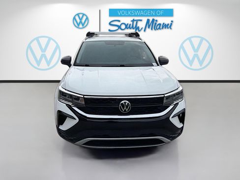 Certified 2022 Volkswagen Taos S FWD image 2