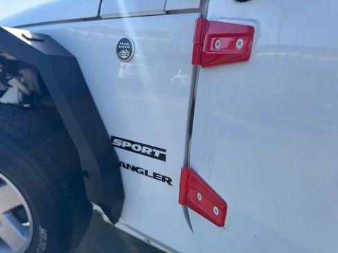 Used 2017 Jeep Wrangler Sport w/ Quick Order Package 24S image 38