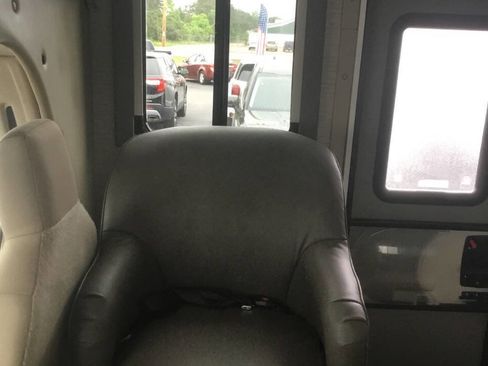 Used 2022 Ford E-350 and Econoline 350 Super Duty w/ Motorhome Prep Package RWD image 17