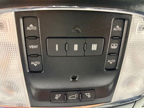 Used 2019 Jeep Grand Cherokee Limited w/ Luxury Group II image 50