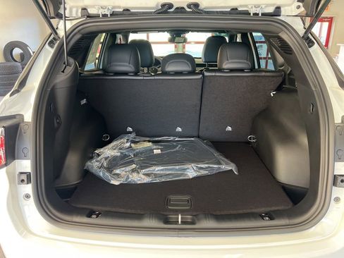 New 2026 Jeep Compass Limited image 25