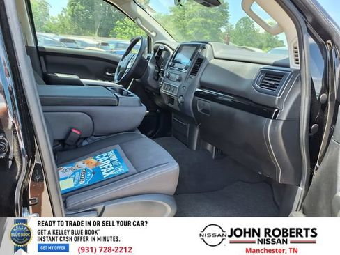 Used 2024 Nissan Titan SV RWD image 20