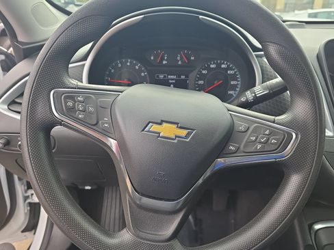Used 2023 Chevrolet Malibu LT FWD image 13
