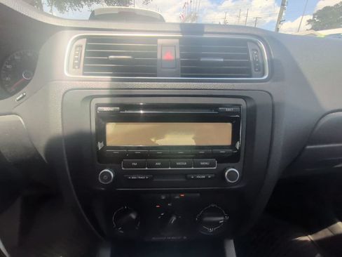Used 2012 Volkswagen Jetta Sedan FWD image 17