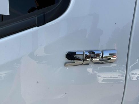 Used 2022 Toyota Tacoma SR5 w/ Technology Package image 12