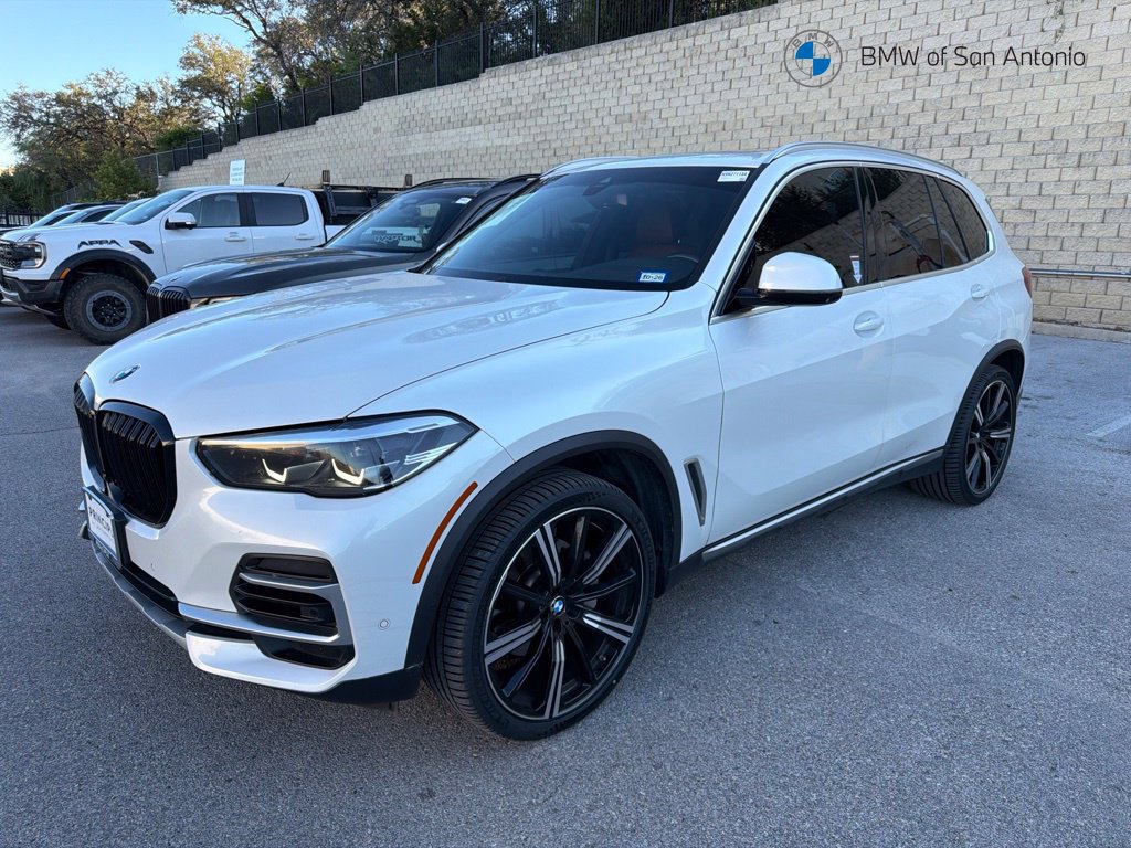 Used 2022 BMW X5 xDrive40i w/ Premium Package AWD/4WD image 1
