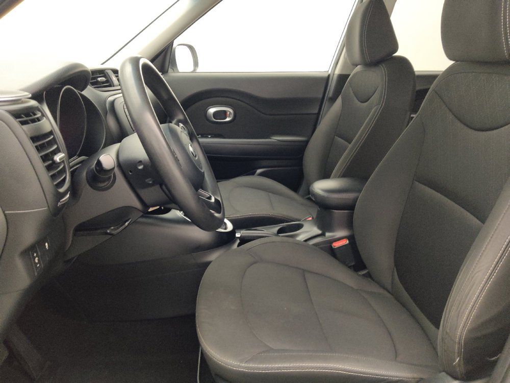 Used 2019 Kia Soul FWD image 17