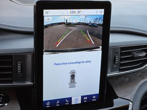 Used 2023 Ford Explorer Platinum w/ Technology Package AWD/4WD image 46