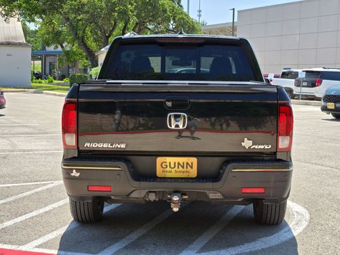 Used 2017 Honda Ridgeline Black Edition image 4