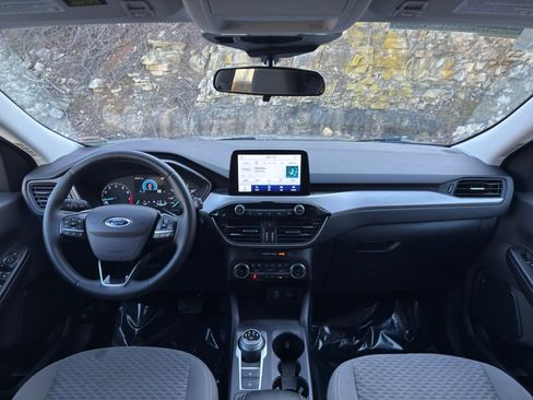 Certified 2022 Ford Escape SE w/ SE Sport Appearance Package image 12