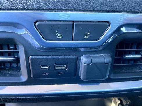 Used 2020 GMC Sierra 1500 SLT image 32