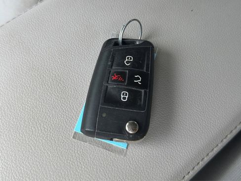 Used 2019 Volkswagen Jetta S w/ Driver Assistance Package FWD image 32