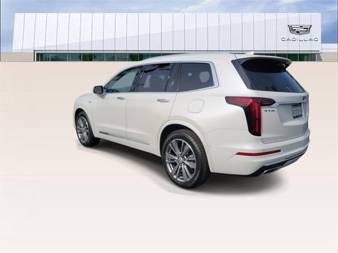 Used 2025 Cadillac XT6 Premium Luxury w/ Technology Package image 6