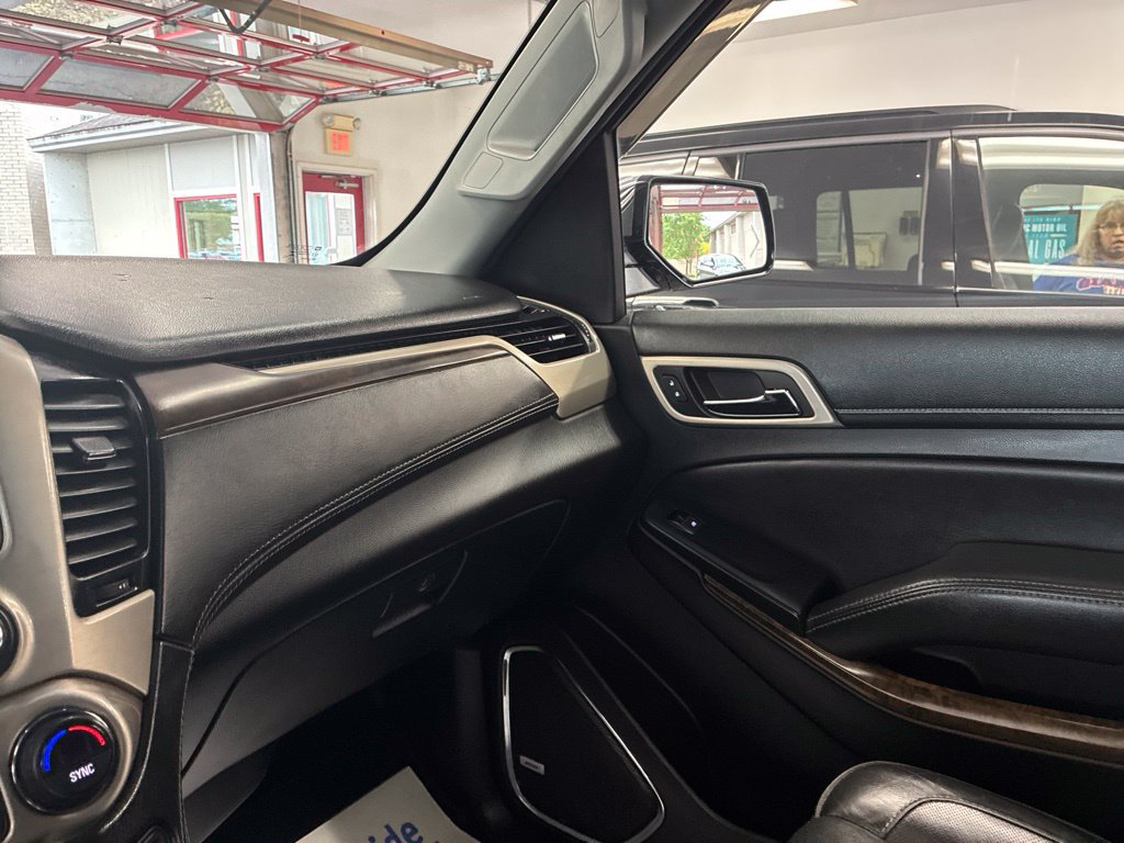 Used 2018 GMC Yukon Denali w/ Open Road Package AWD/4WD image 53