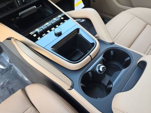 New 2026 Porsche Cayenne S image 19