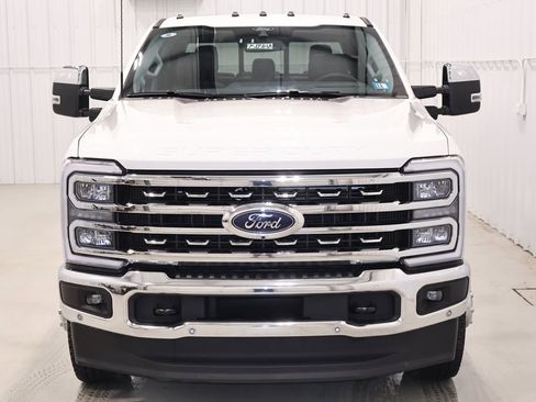 Certified 2025 Ford F350 Lariat w/ Lariat Ultimate Package image 5